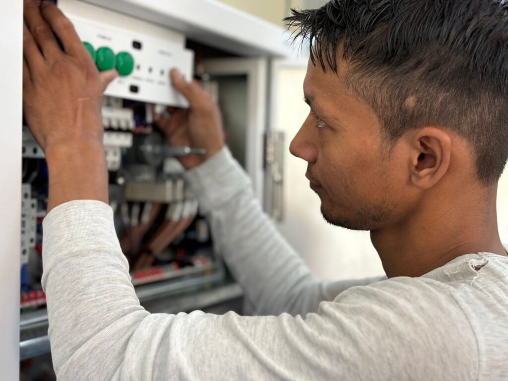 How qualifications affect electrician earnings