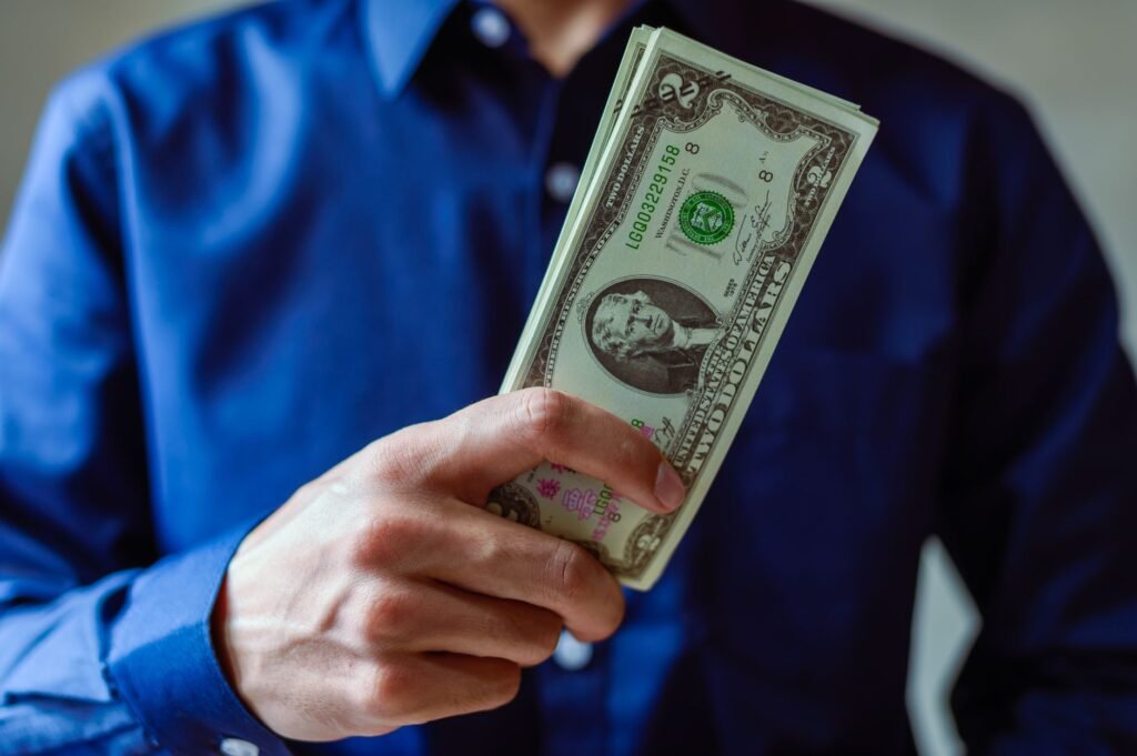 How experience affects electrician earnings